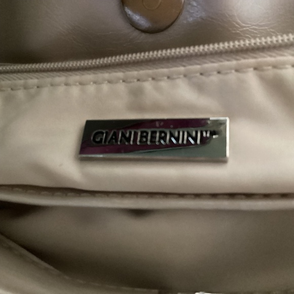 Giani Bernini multi colored woven handbag with round wooden handle - Picture 3 of 4